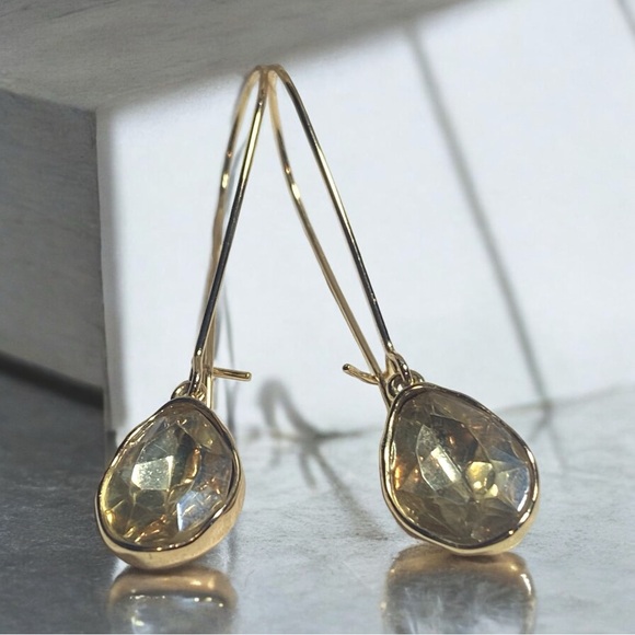 Gold Crystal Elegant Gold Teardrop Earrings - Picture 3 of 4